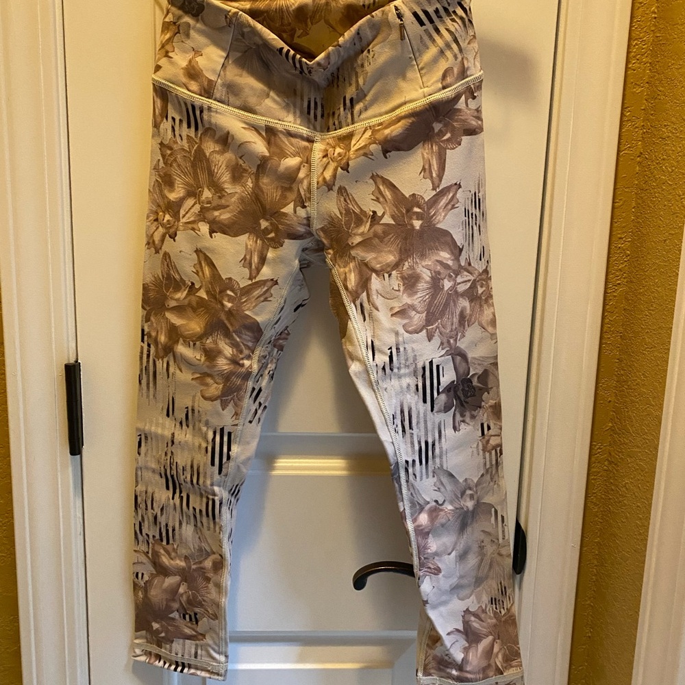 CALIA by Carrie Underwood White and Pink Leggings